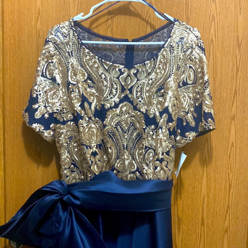 Beautiful navy and gold wedding mother of the groom dress, never worn